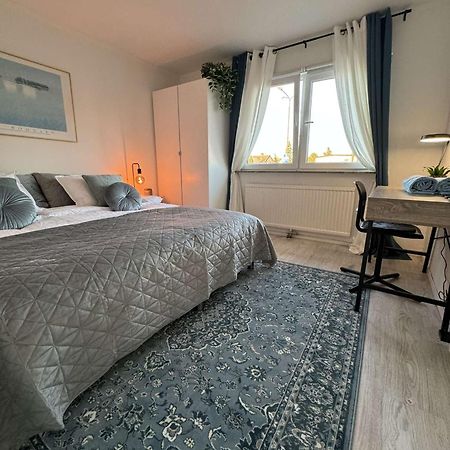 So Easy Stay, Malmoe Luaran gambar