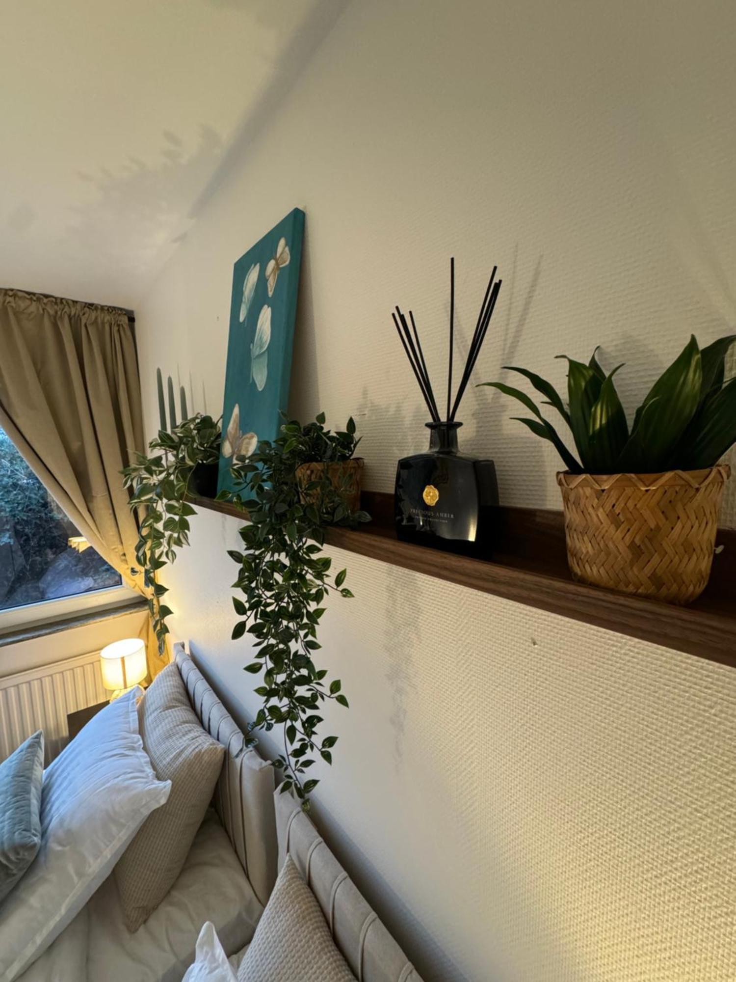 So Easy Stay, Malmoe Luaran gambar