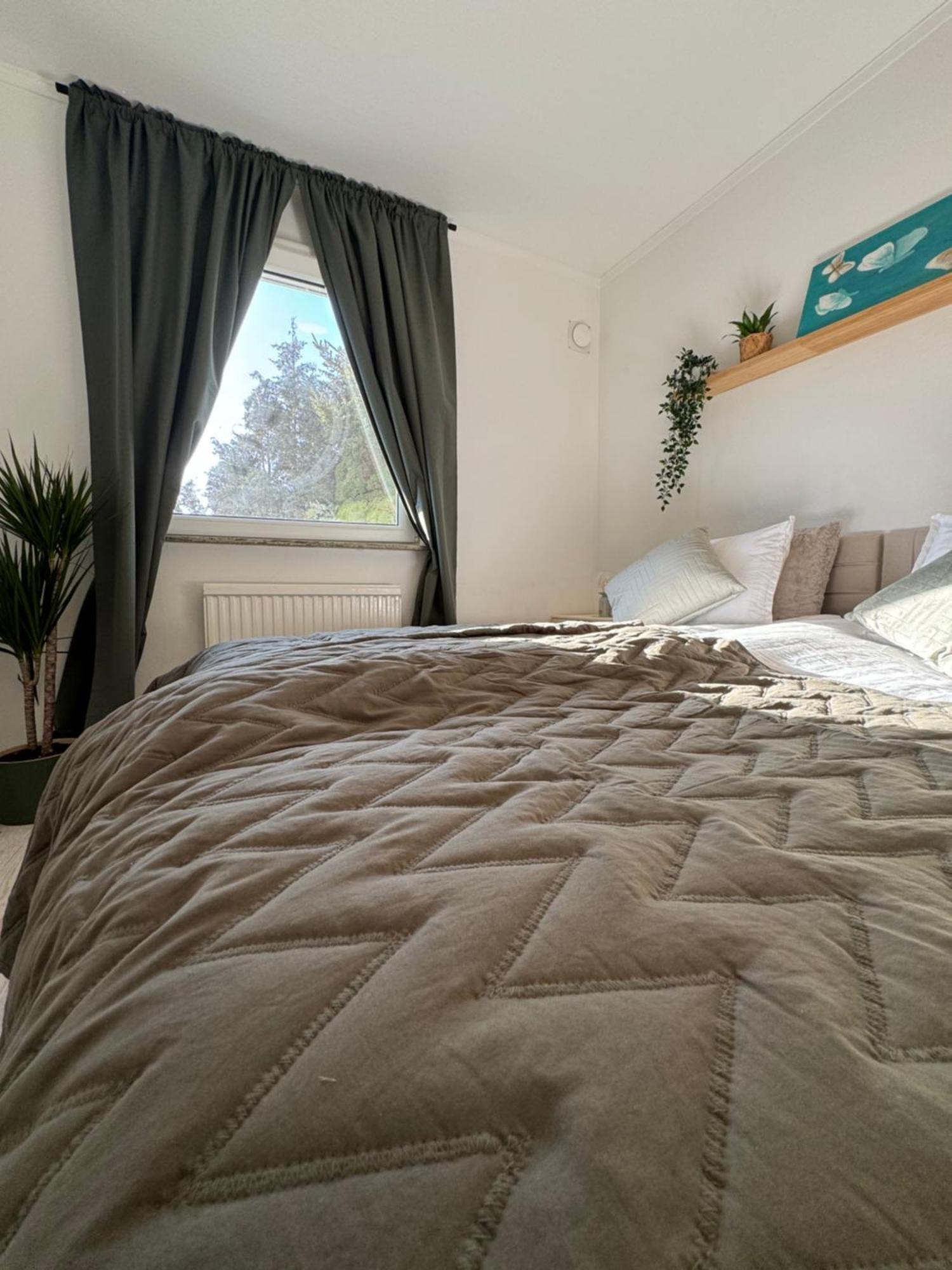 So Easy Stay, Malmoe Luaran gambar